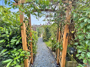 Photo 27- click for photo gallery